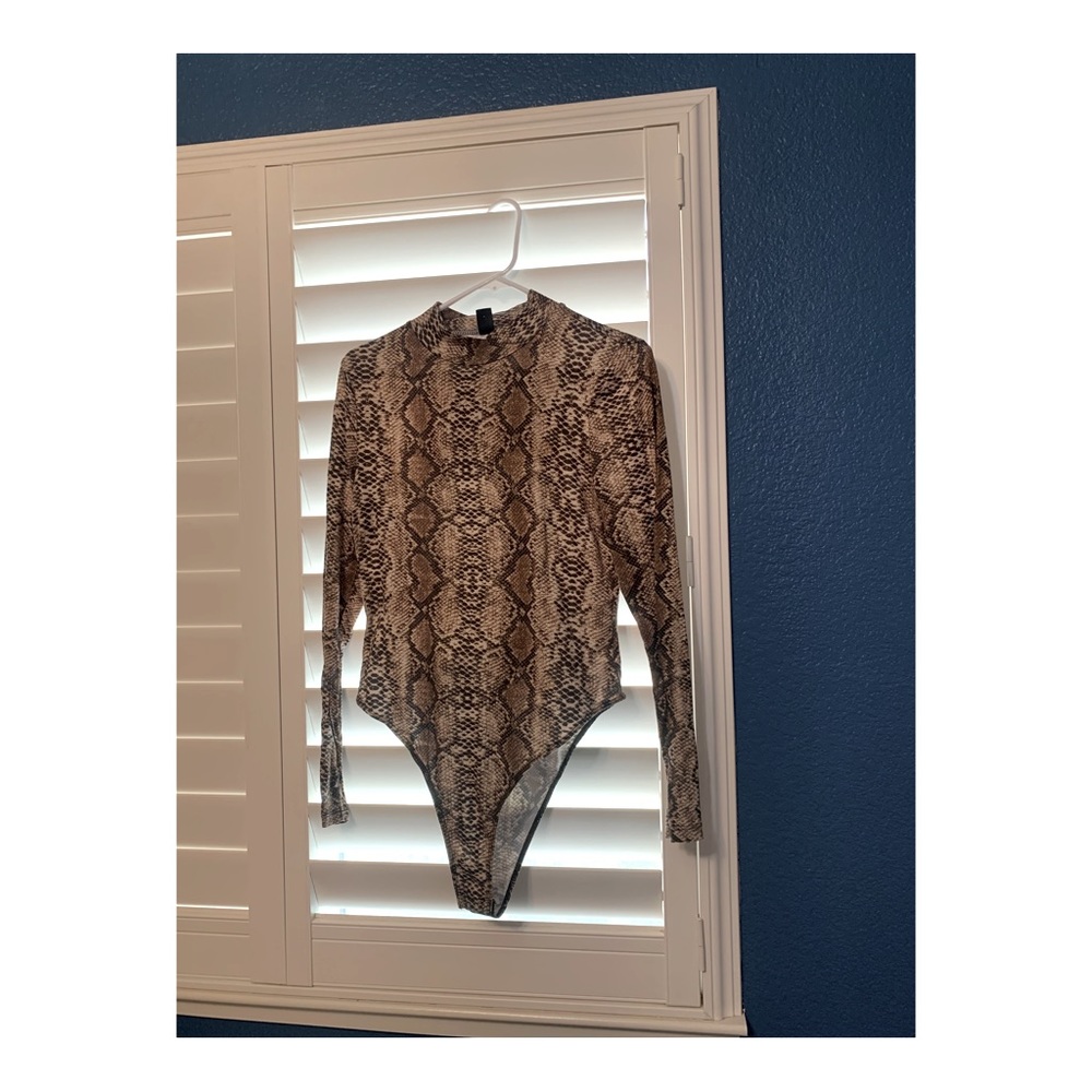 Snakeprint Bodysuit for Women in Size M - to match Toddler’s Dress
